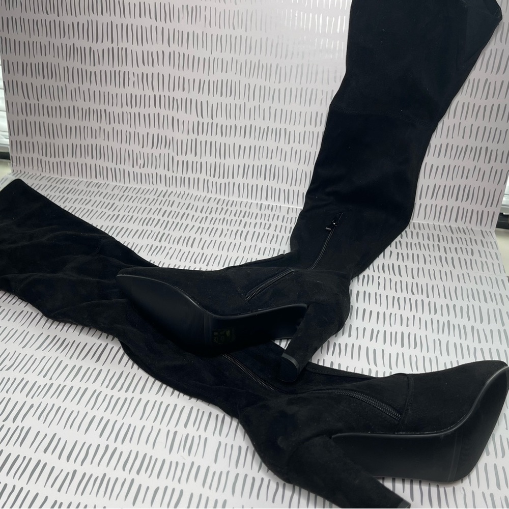 Over Knee faux suede boots